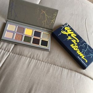 Kylie Jenner- eye of the storm palette